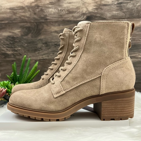 NIB Lucky Brand Diedrah Lug Sole Oiled Suede Lace Up Combat Boot Dune - Picture 4 of 12